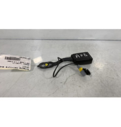Attache ceinture avant droit PEUGEOT 208 1