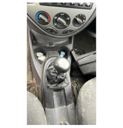 Arret de porte avant droit FORD FOCUS 1