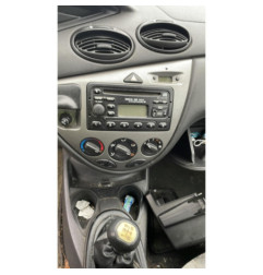 Arret de porte avant droit FORD FOCUS 1
