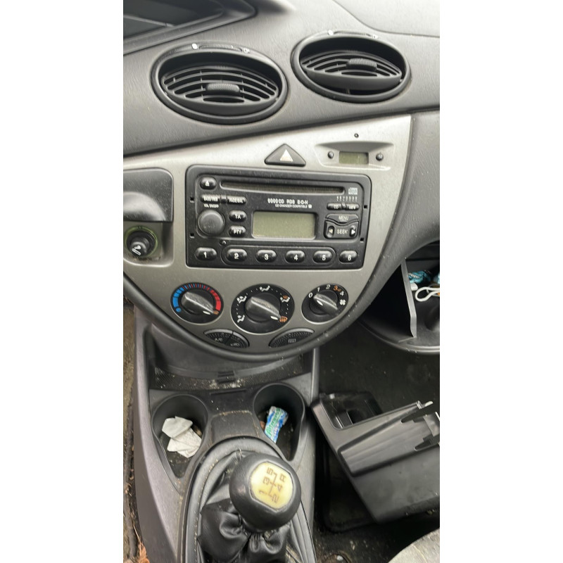 Arret de porte avant droit FORD FOCUS 1 Photo n°6