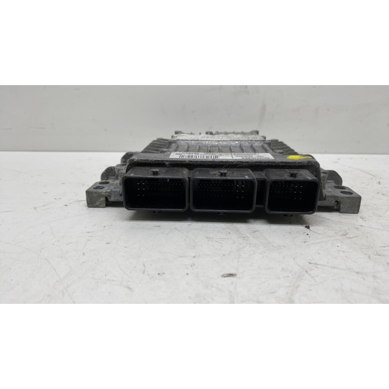 Calculateur moteur RENAULT GRAND SCENIC 2 Photo n°1