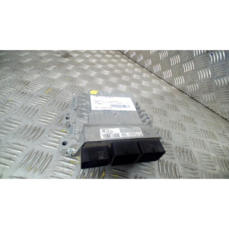 Calculateur moteur PEUGEOT 308 1 SW Photo n°1
