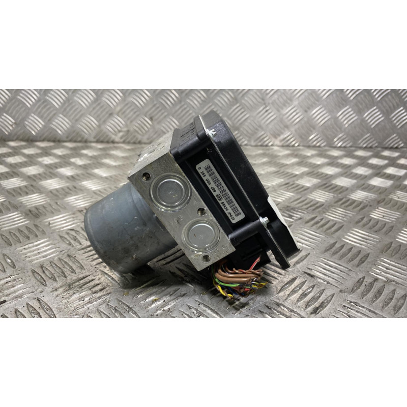 Bloc ABS (freins anti-blocage) BMW X3 E83 Photo n°4