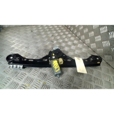 Leve vitre electrique arriere gauche MERCEDES CLASSE C 203 Photo n°1