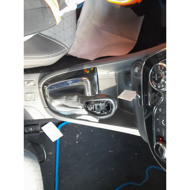 RENAULT CLIO 4 PHASE 1 BREAK 1.2i - 16V TURBO TCE 120 Photo n°6