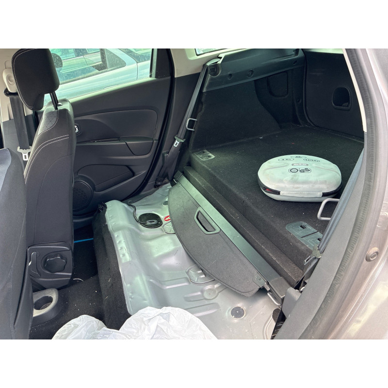 RENAULT CLIO 4 PHASE 1 BREAK 1.2i - 16V TURBO TCE 120 Photo n°19