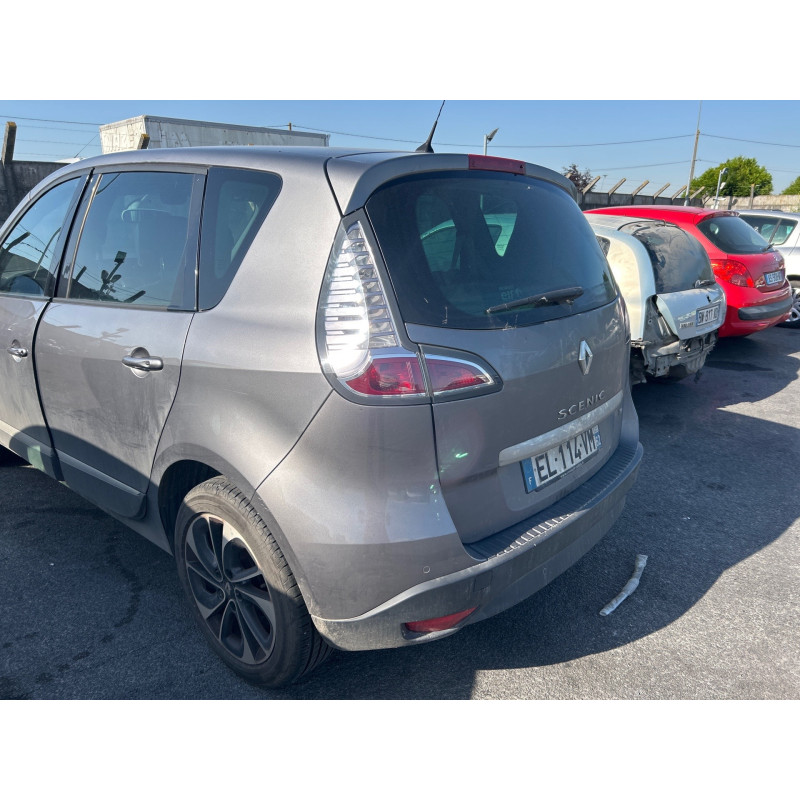 RENAULT GRAND SCENIC 3 PHASE 3 1.2i - 16V TURBO TCE 130 Photo n°10