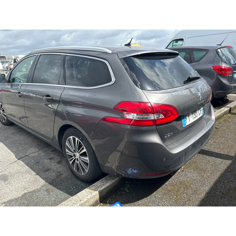 PEUGEOT 308 2 SW PHASE 2 BREAK 1.5 BLUE HDI - 16V TURBO Photo n°4