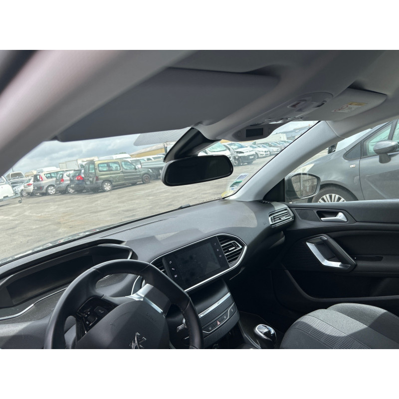 PEUGEOT 308 2 SW PHASE 2 BREAK 1.5 BLUE HDI - 16V TURBO Photo n°11