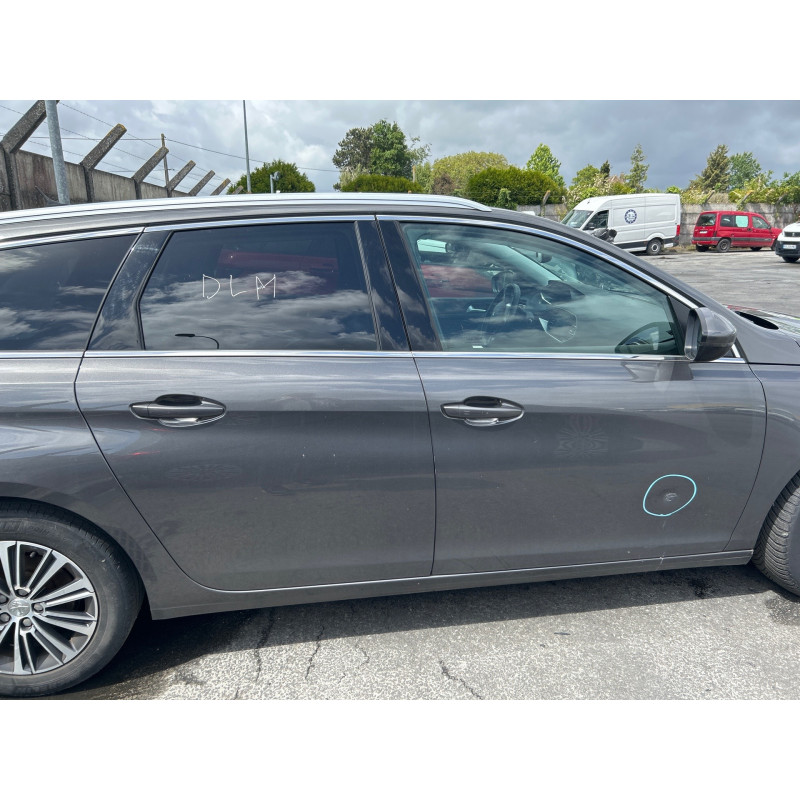 PEUGEOT 308 2 SW PHASE 2 BREAK 1.5 BLUE HDI - 16V TURBO Photo n°13