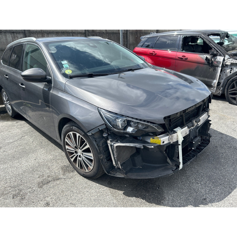PEUGEOT 308 2 SW PHASE 2 BREAK 1.5 BLUE HDI - 16V TURBO Photo n°17