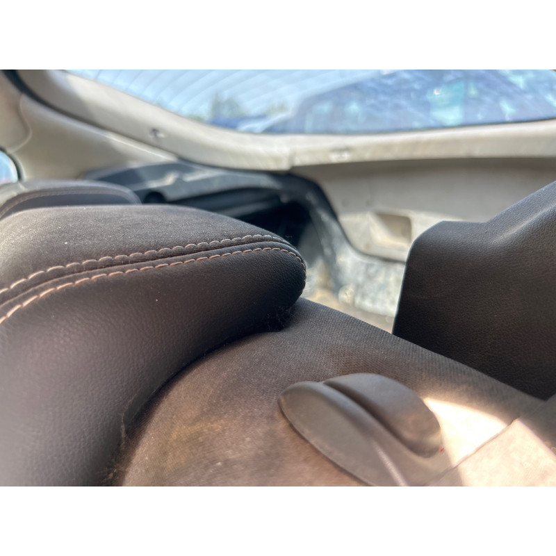 RENAULT LAGUNA 3 PHASE 2 2.0 DCI - 16V TURBO Photo n°8