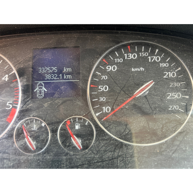 RENAULT LAGUNA 3 PHASE 2 2.0 DCI - 16V TURBO Photo n°10