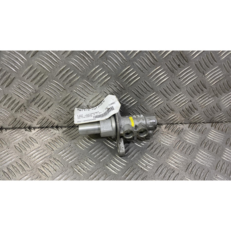 Maitre cylindre (freinage) FIAT 500X Photo n°1