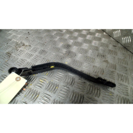 Bras essuie glace arriere NISSAN NOTE 1