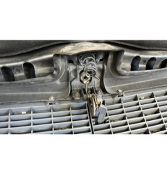 Capot MERCEDES CLASSE E 210 Photo n°1