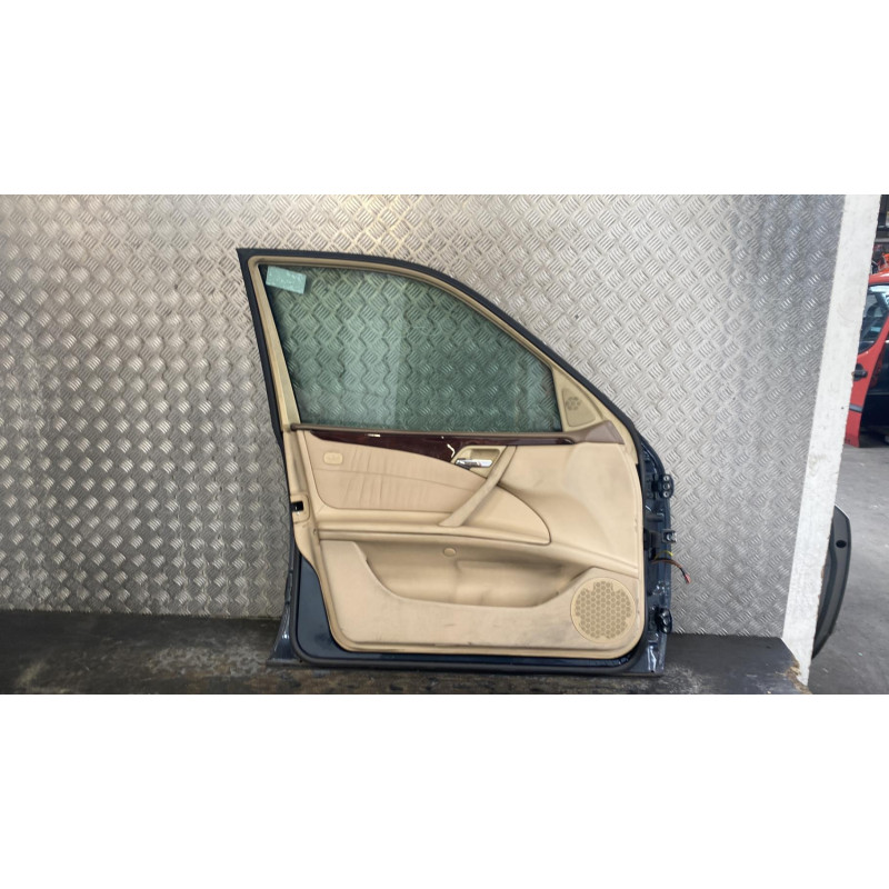 Porte avant gauche MERCEDES CLASSE E 210 Photo n°4