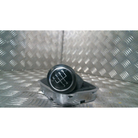 Pommeau de vitesses VOLKSWAGEN POLO 5
