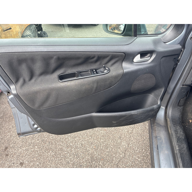 PEUGEOT 207 PHASE 2 1.4i - 8V Photo n°9