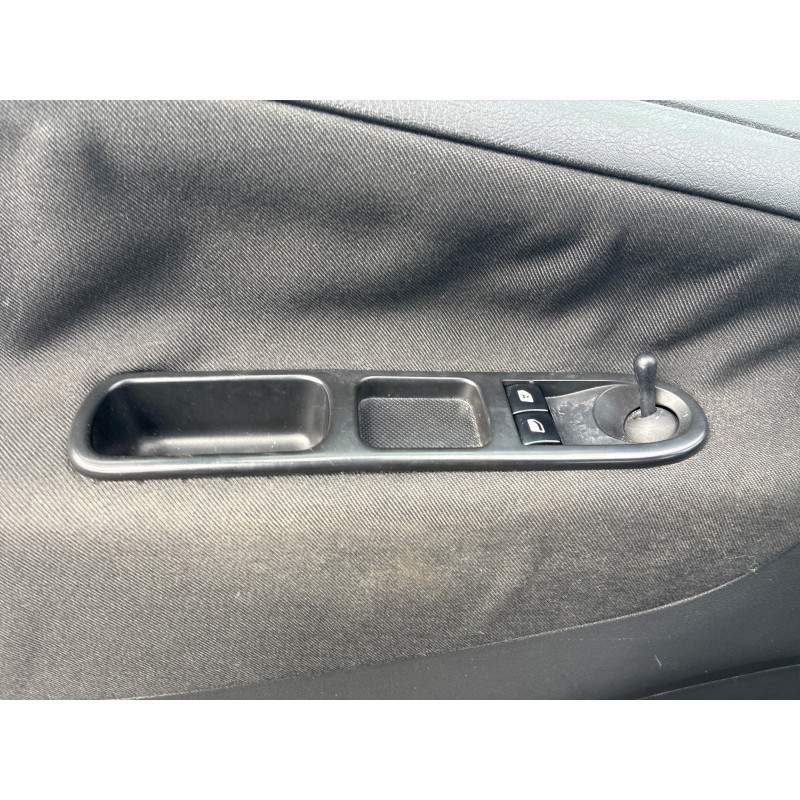 PEUGEOT 207 PHASE 2 1.4i - 8V Photo n°10