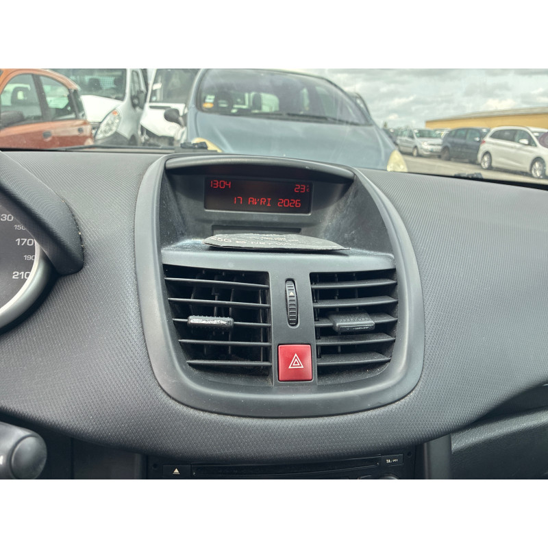 PEUGEOT 207 PHASE 2 1.4i - 8V Photo n°17