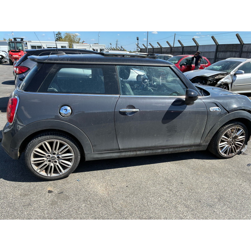 MINI MINI 3 F56 PHASE 1 2.0i - 16V TURBO COOPER S Photo n°6