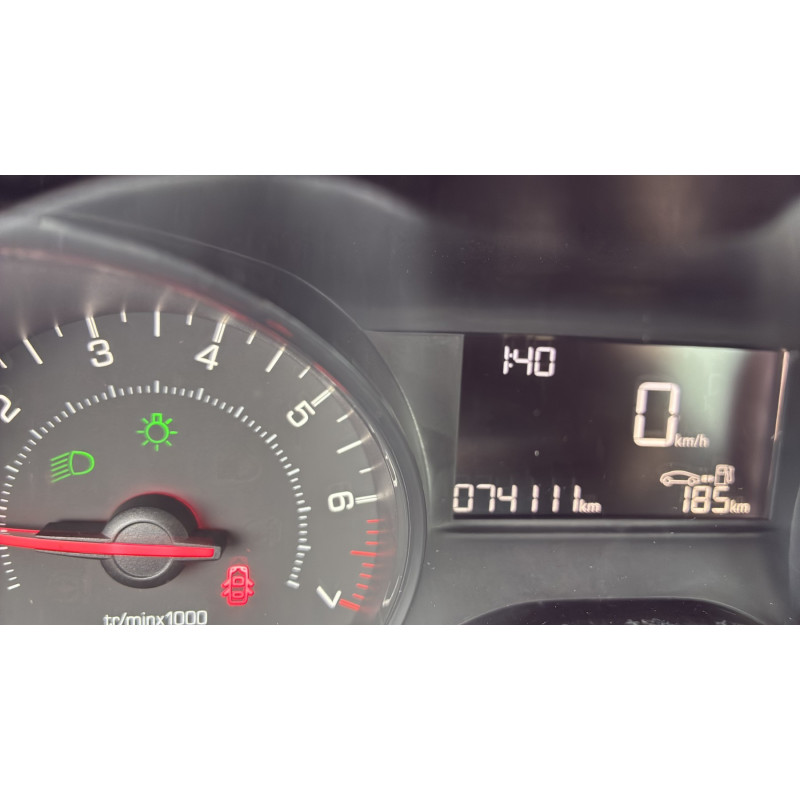 PEUGEOT 208 1 PHASE 1 1.0 VTI - 12V Photo n°30