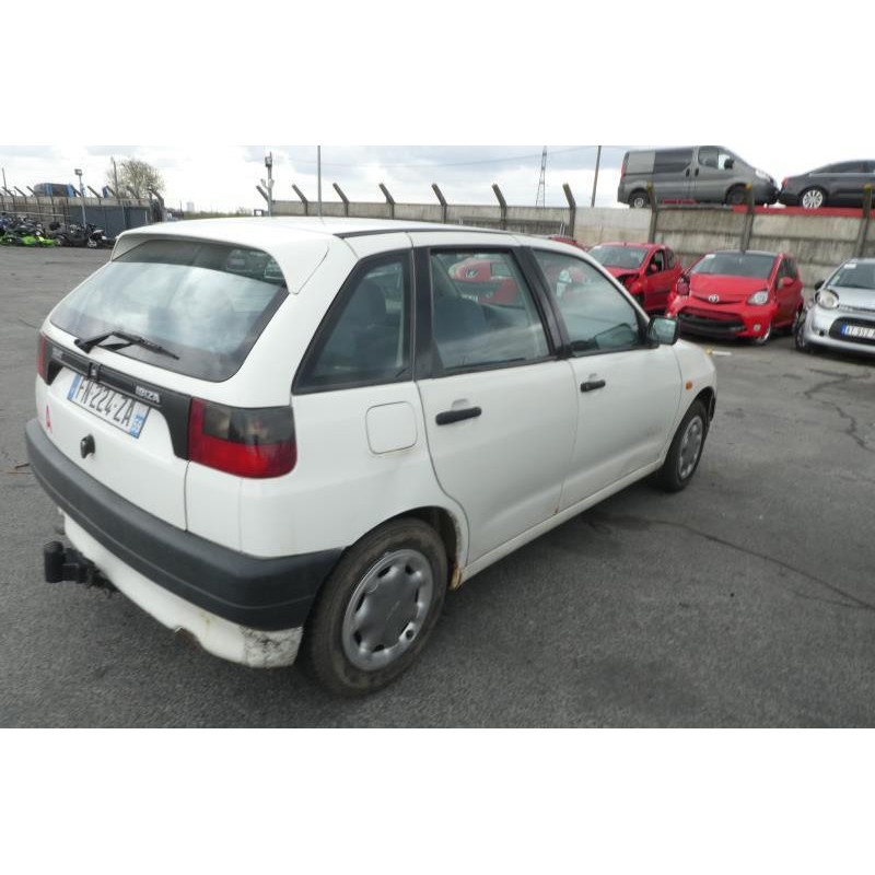 Pare choc arriere SEAT IBIZA 2 Photo n°9