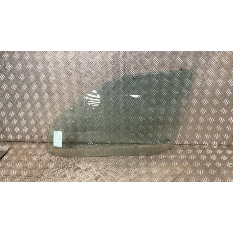 Vitre avant gauche SEAT IBIZA 2 Photo n°1