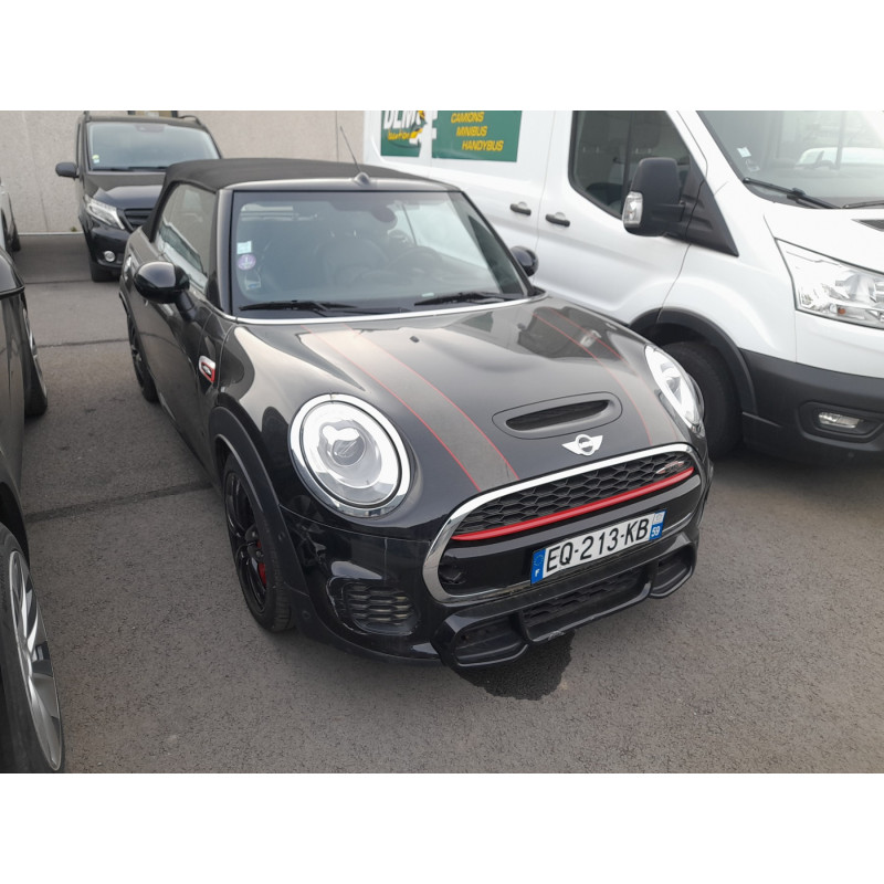 MINI MINI 3 F57 PHASE 1 CABRIOLET 2.0i - 16V TURBO JOHN COOPER WORKS Photo n°3