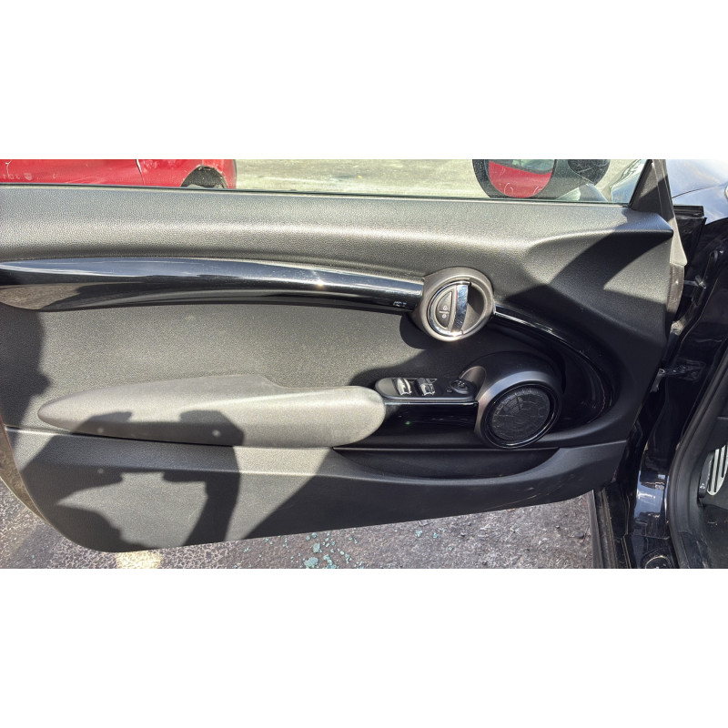 MINI MINI 3 F57 PHASE 1 CABRIOLET 2.0i - 16V TURBO JOHN COOPER WORKS Photo n°17