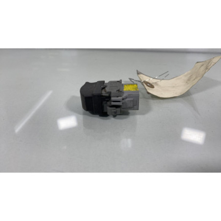 Interrupteur de leve vitre arriere droit RENAULT SCENIC 2