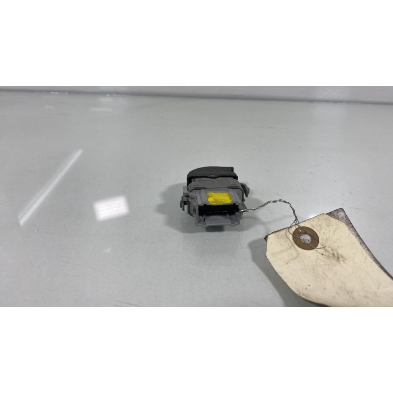 Interrupteur de leve vitre arriere droit RENAULT SCENIC 2 Photo n°3