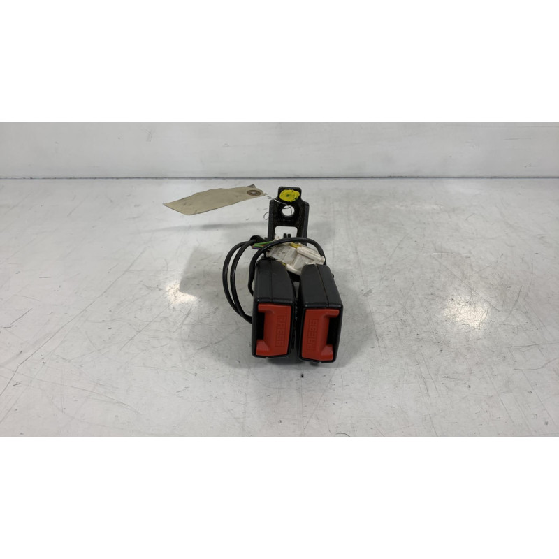 Attache ceinture arriere centrale CITROEN C5 2 Photo n°2