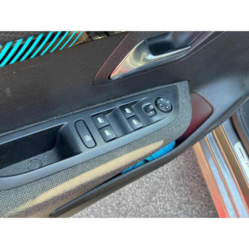 PEUGEOT 208 2 PHASE 1 1.2 PURETECH - 12V TURBO Photo n°20