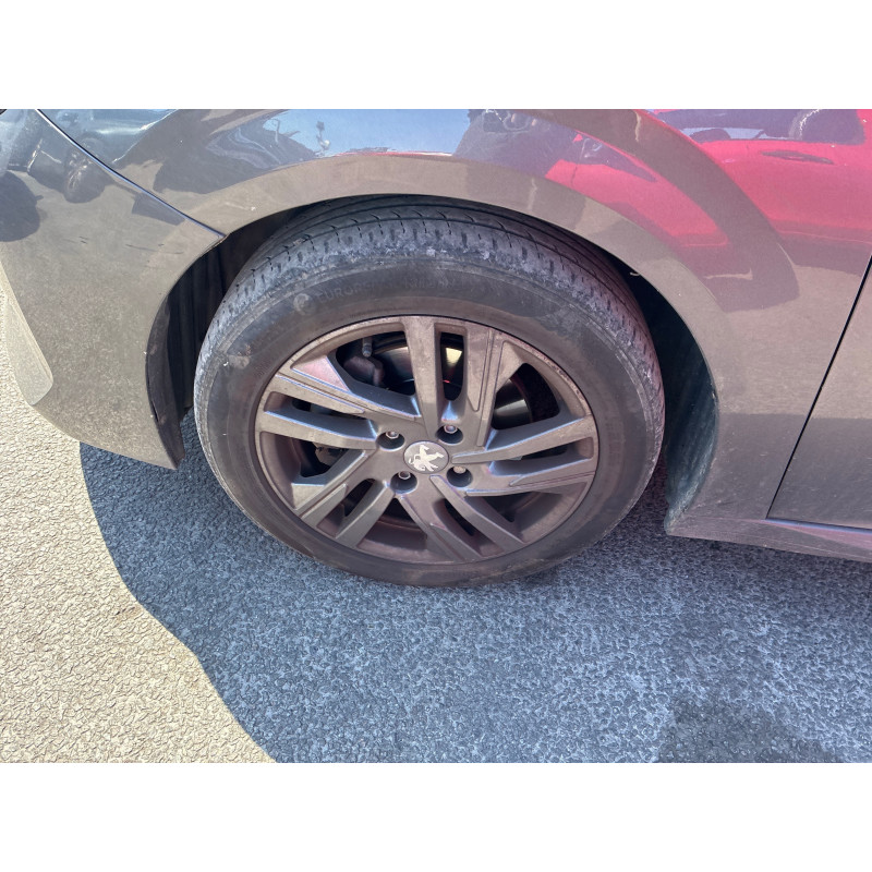 PEUGEOT 208 2 PHASE 1 1.2 PURETECH - 12V TURBO Photo n°21