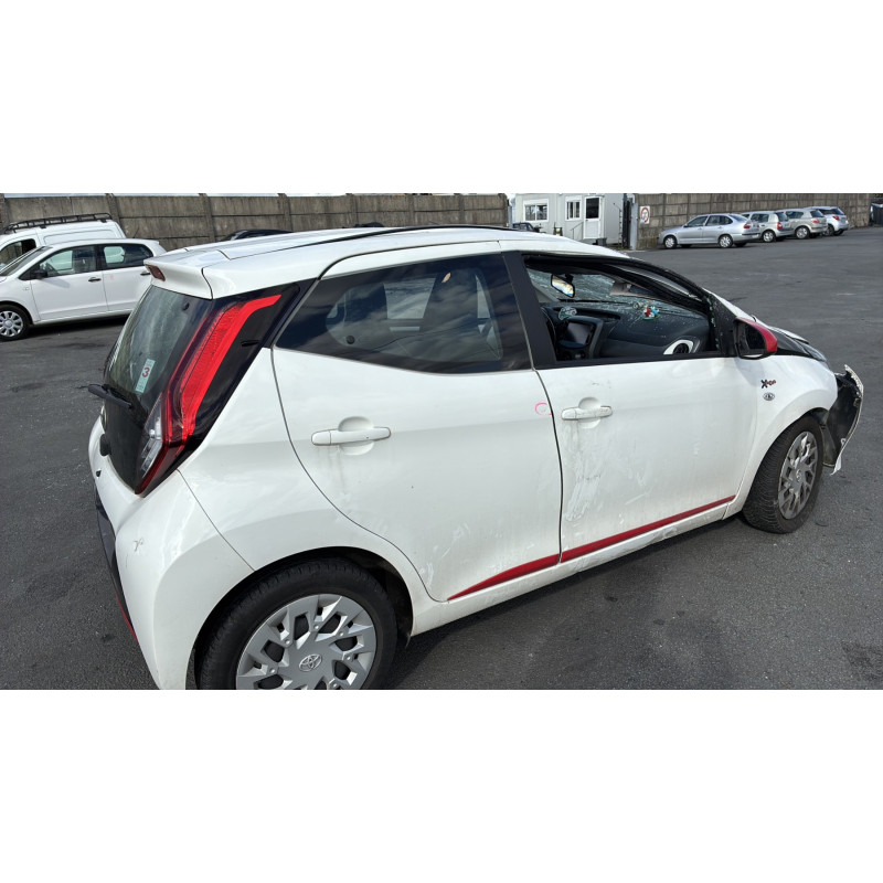 TOYOTA AYGO 2 PHASE 2 1.0 VVTI - 12V Photo n°6