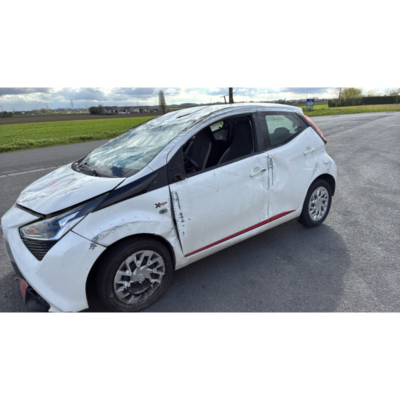 TOYOTA AYGO 2 PHASE 2 1.0 VVTI - 12V Photo n°8