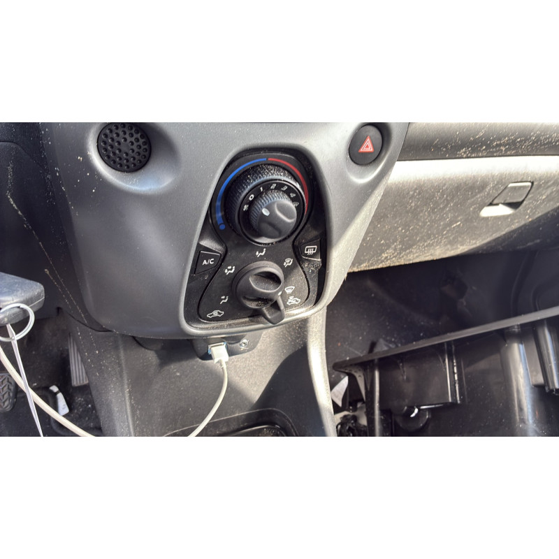 TOYOTA AYGO 2 PHASE 2 1.0 VVTI - 12V Photo n°19