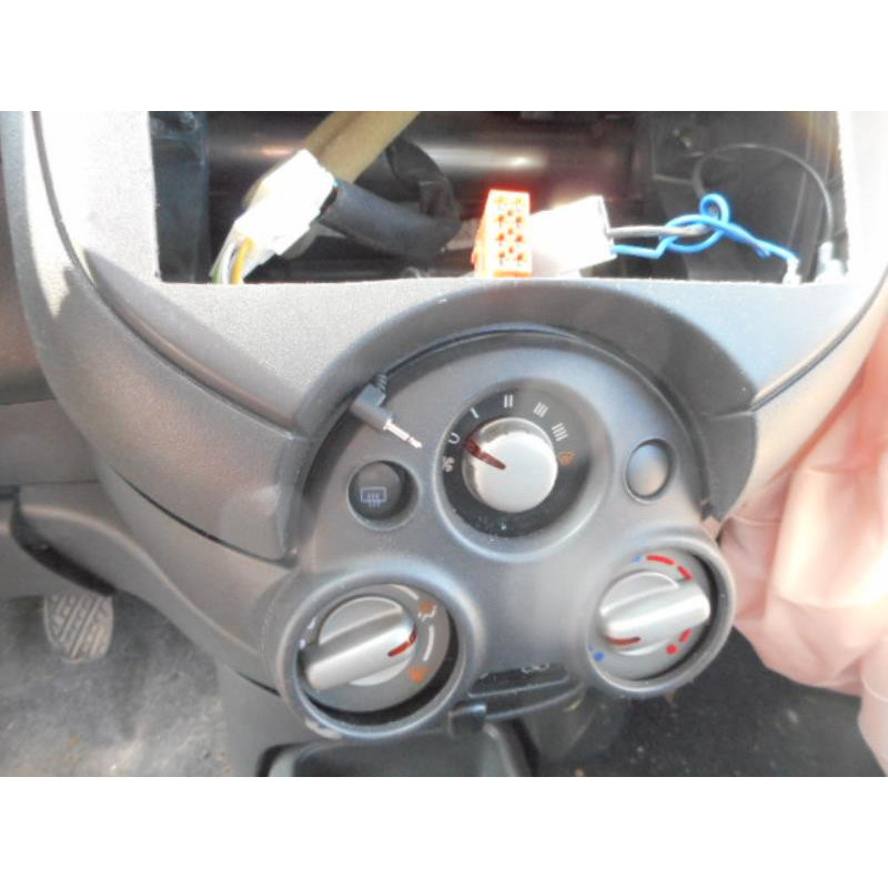 Serrure arriere gauche NISSAN MICRA 4 Photo n°8