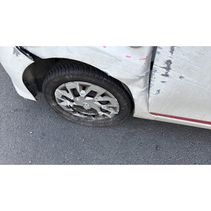 TOYOTA AYGO 2 PHASE 2 1.0 VVTI - 12V Photo n°24