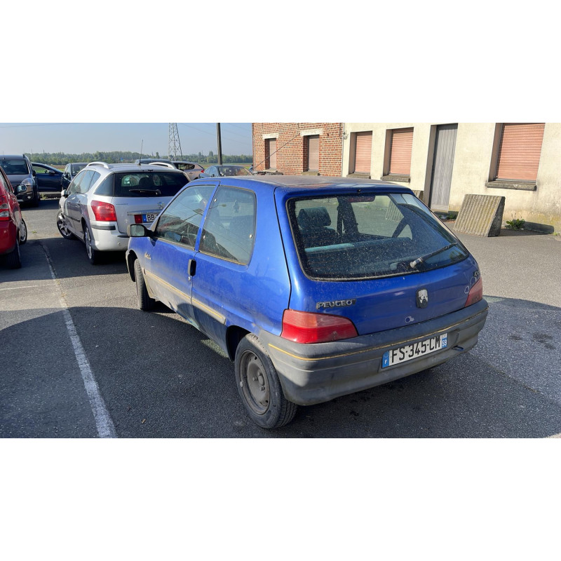 Pare choc avant PEUGEOT 106 Photo n°15