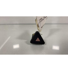 Bouton de warning FORD FUSION Photo n°1