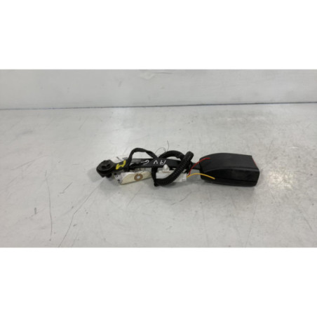 Attache ceinture avant gauche MAZDA 2 2 Photo n°1