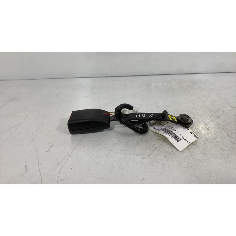 Attache ceinture avant gauche MAZDA 2 2 Photo n°2