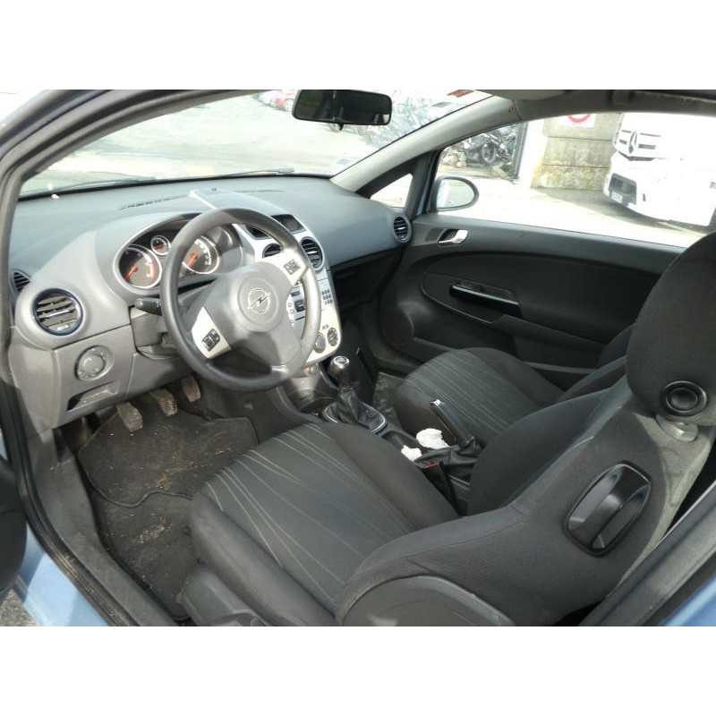 Porte avant droit OPEL CORSA D Photo n°13
