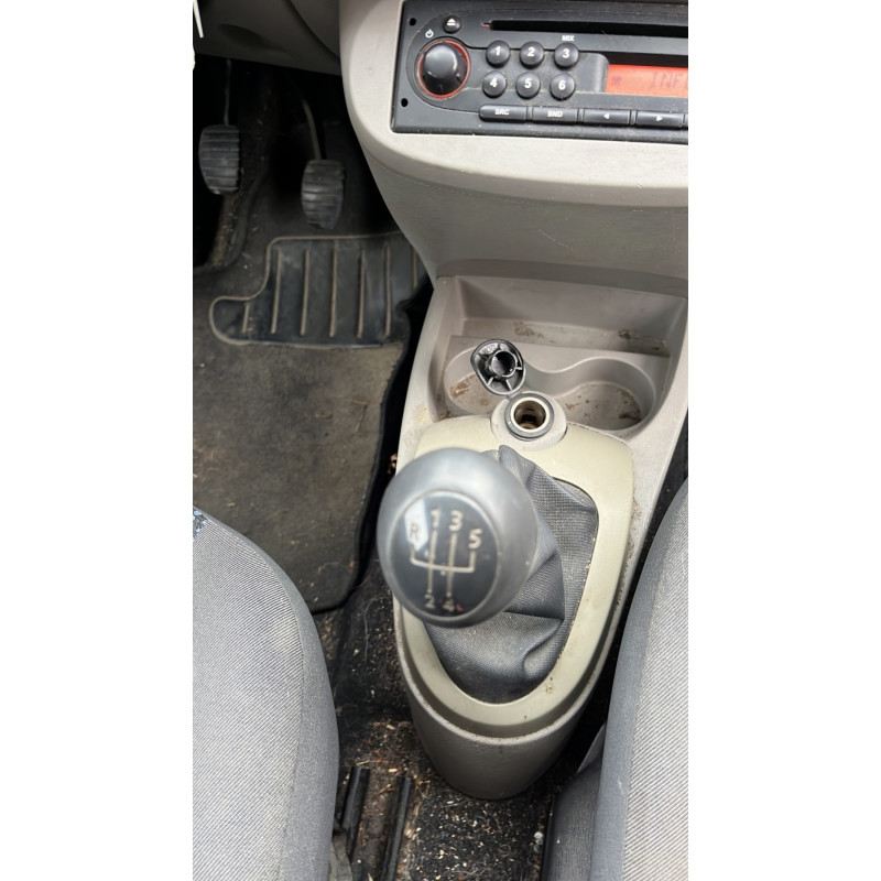 RENAULT TWINGO 2 PHASE 1 1.2i - 16V Photo n°8