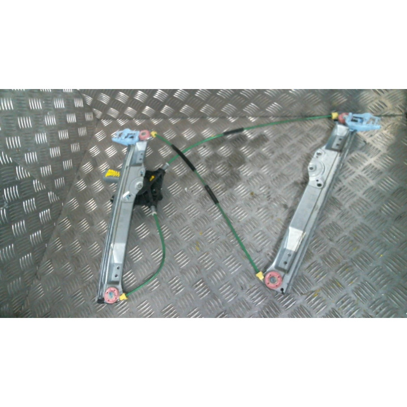 Leve vitre electrique avant gauche OPEL CORSA D Photo n°2