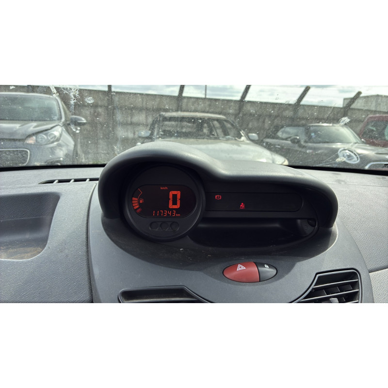 RENAULT TWINGO 2 PHASE 1 1.2i - 16V Photo n°27