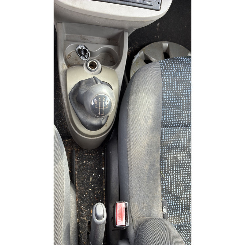 RENAULT TWINGO 2 PHASE 1 1.2i - 16V Photo n°30